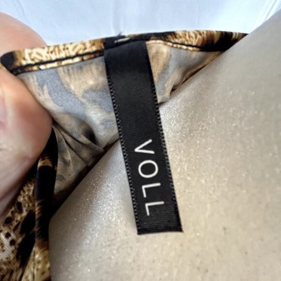 VOLL Animal print top blouse women's XL flowing long sleeveless browns loose - Picture 2 of 8